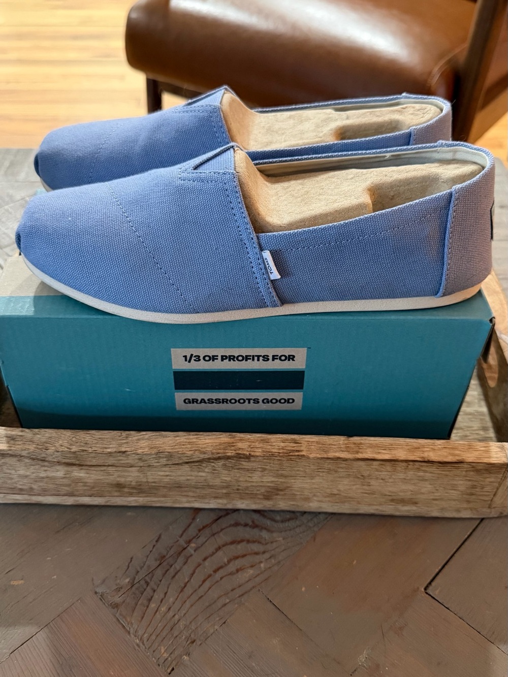 Toms Women’s 8.5 **Worn Once**